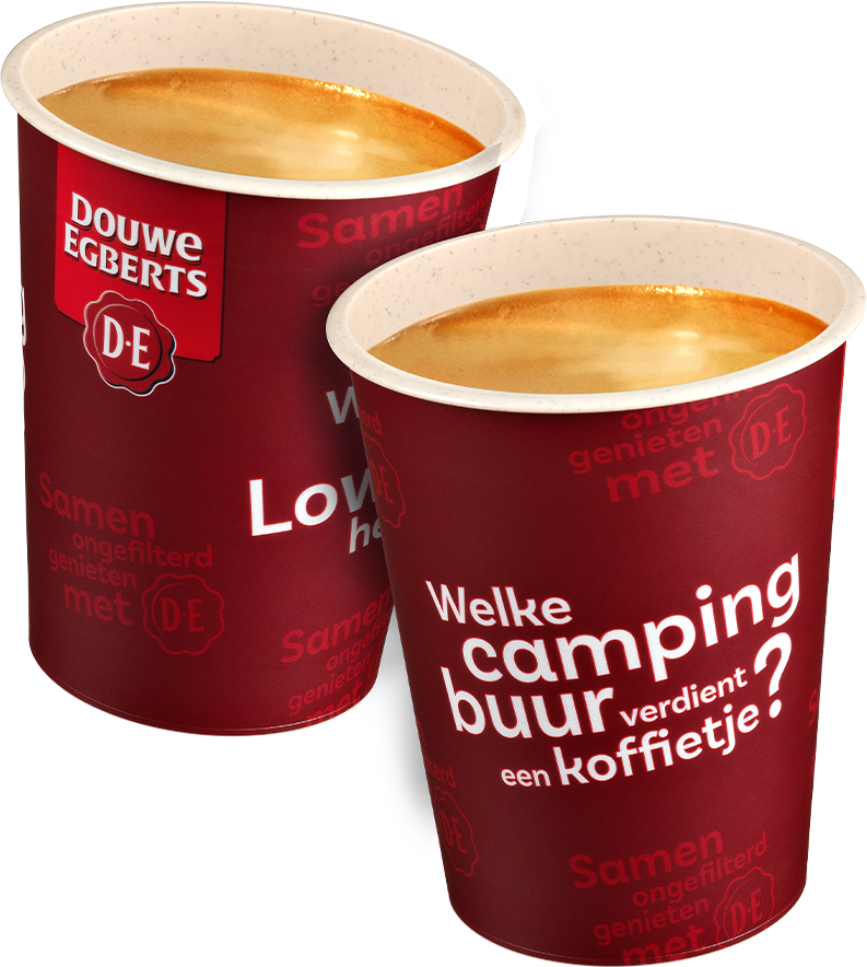 Twee bekers Douwe Egberts koffie